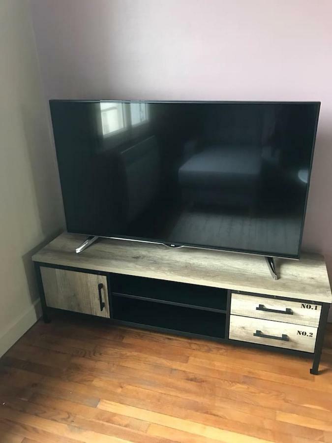 Appartement De Charme En Plein Coeur Du Centre Ville De Κομπιέν Εξωτερικό φωτογραφία