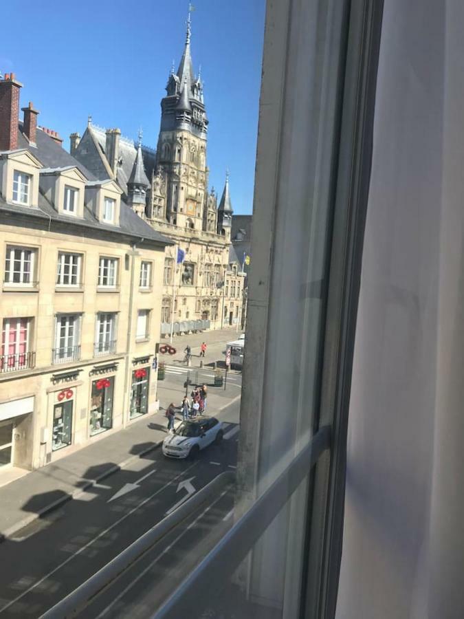 Appartement De Charme En Plein Coeur Du Centre Ville De Κομπιέν Εξωτερικό φωτογραφία